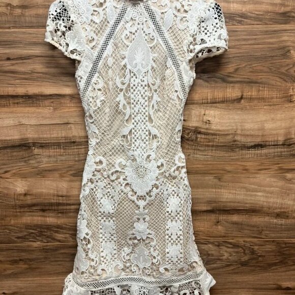 Superdown Brianna open back dress in white size XS - Picture 4 of 9